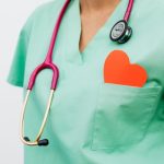 infirmière coeur verte 650