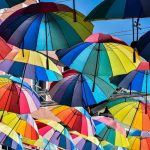 parapluies colorés